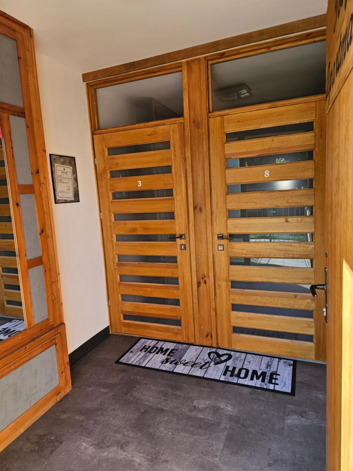 Toelgyes Apartmanhaz Szeged Buitenkant foto