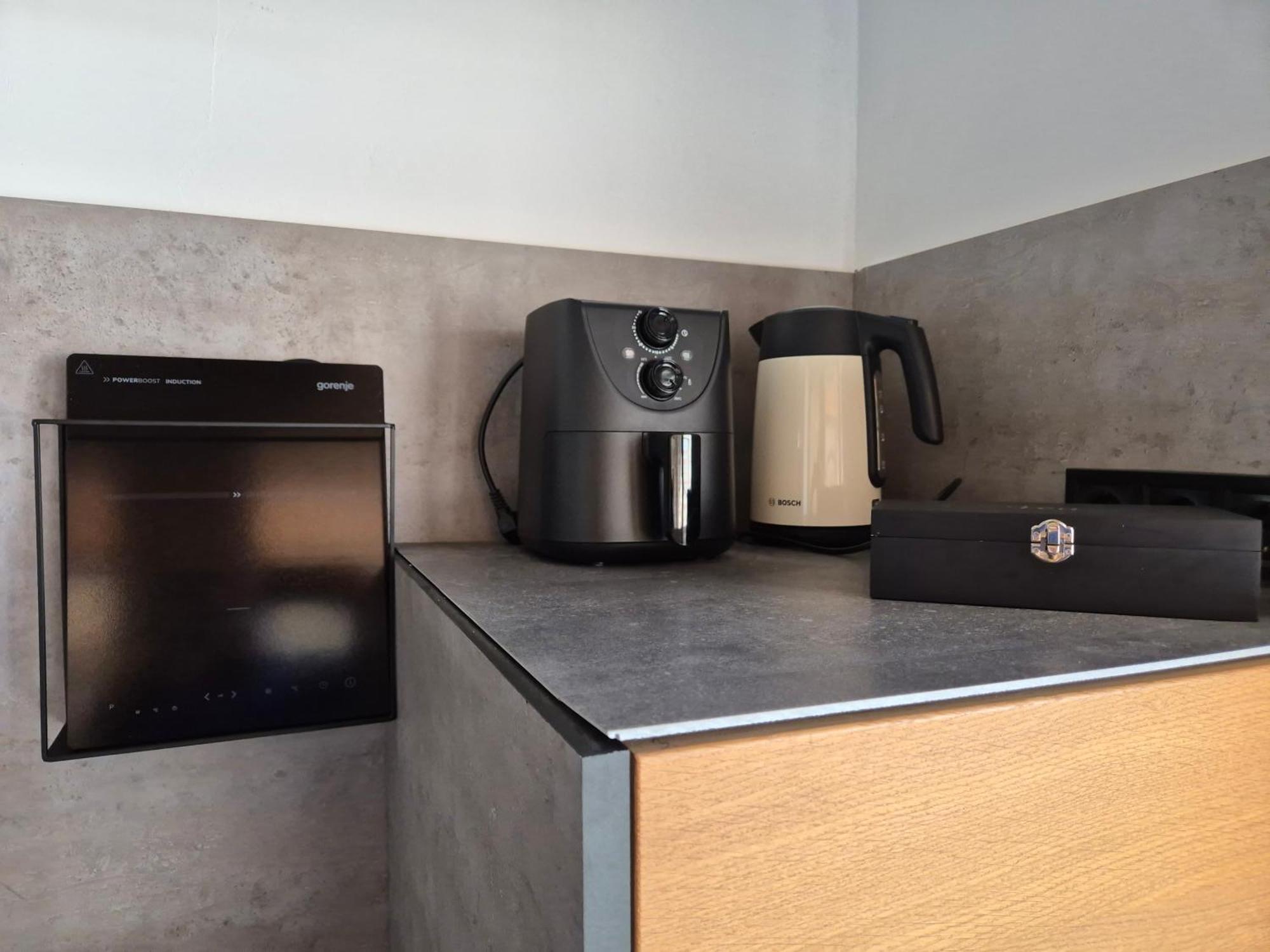 Toelgyes Apartmanhaz Szeged Buitenkant foto
